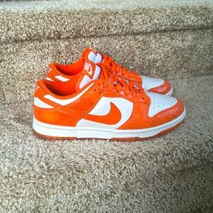 Nike Low Cracked Orange Dunks